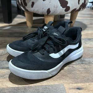 Vans Ultra Range - Black 7M/8.5W